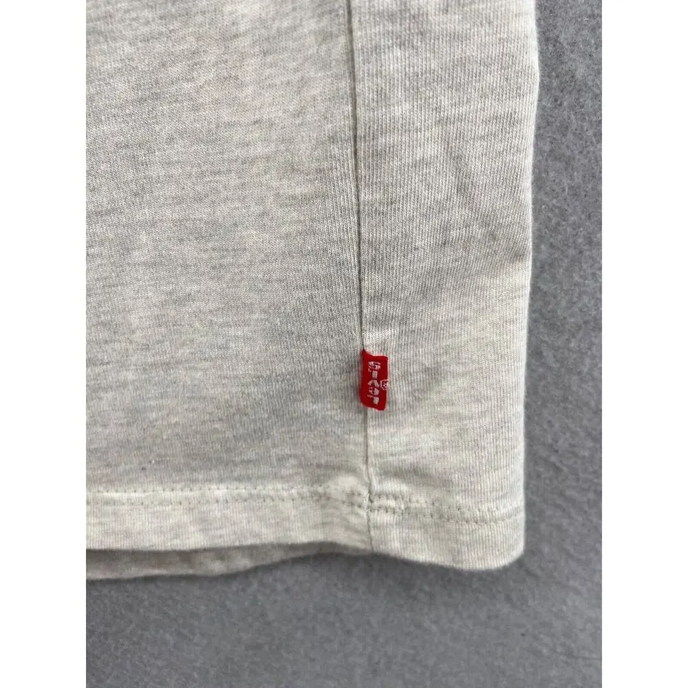 NWT LEVI'S T-shirt Mens XL Levi Strauss Logo Cotton Well‎ Thread Collection
